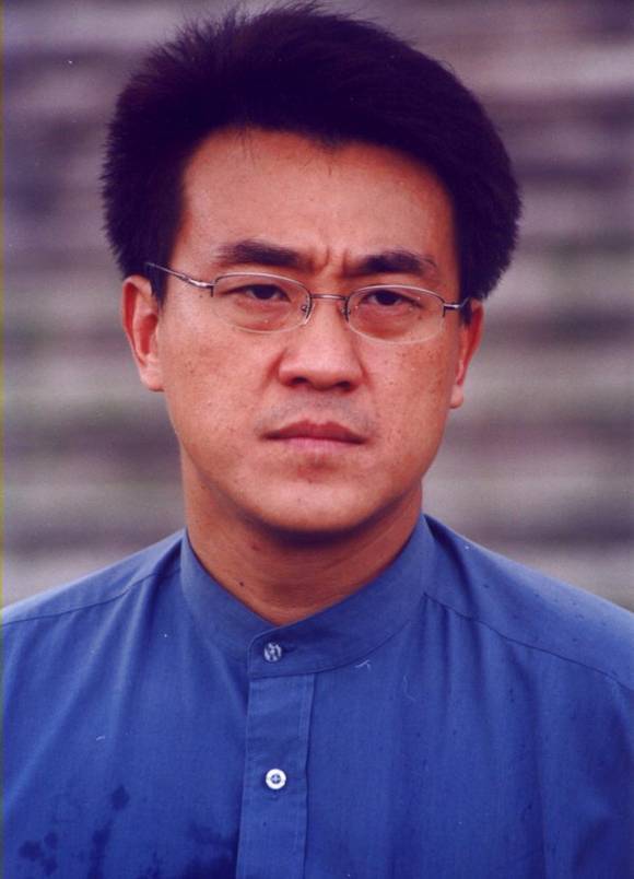 何冰主演的电视剧(何冰主演的电视剧大全)