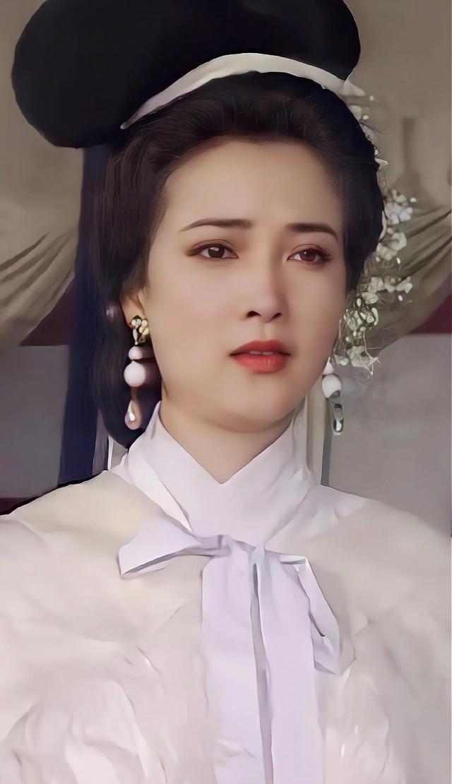 小乔扮演者(94版三国演义小乔扮演者)