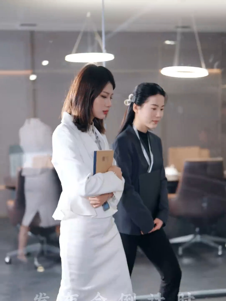 辞职当天前妻哭着求我原谅_辞职当天前妻哭着求我原谅完整版