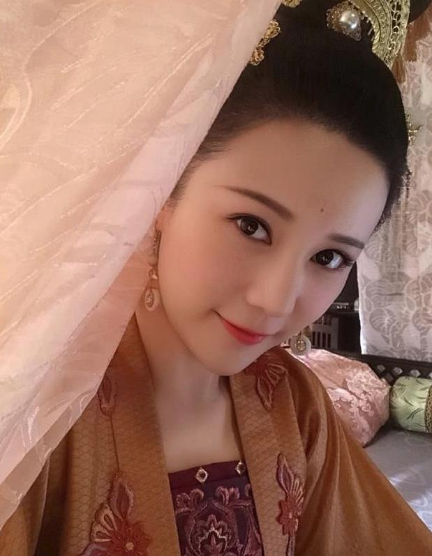 纪晓芙扮演者_倚天屠龙记纪晓芙扮演者