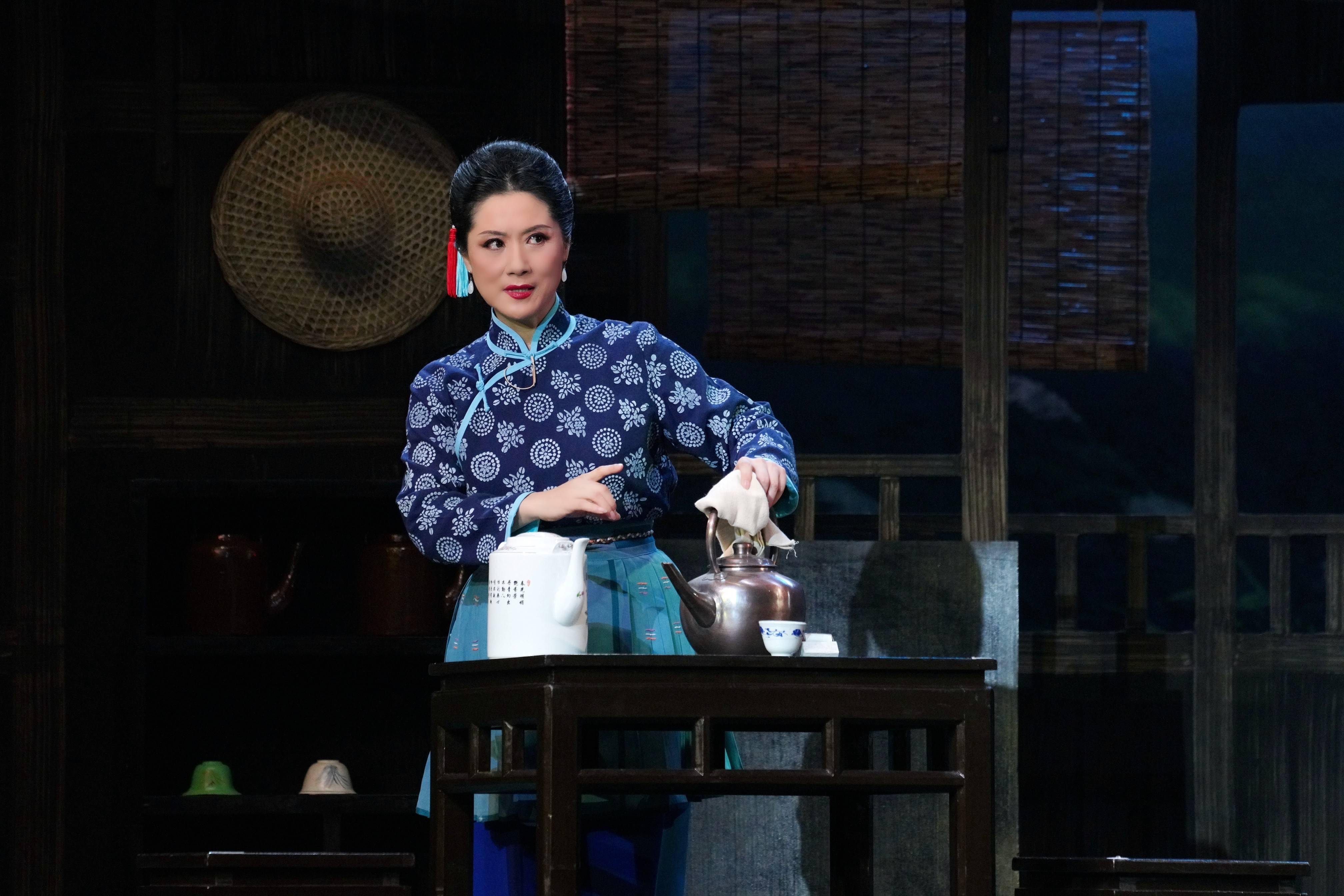 阿庆嫂扮演者_京剧样板戏沙家浜阿庆嫂扮演者