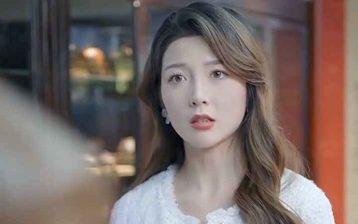 踹掉霸总后，女主和男配HE了_踹掉霸总后女主和男配he了男主扮演者是谁