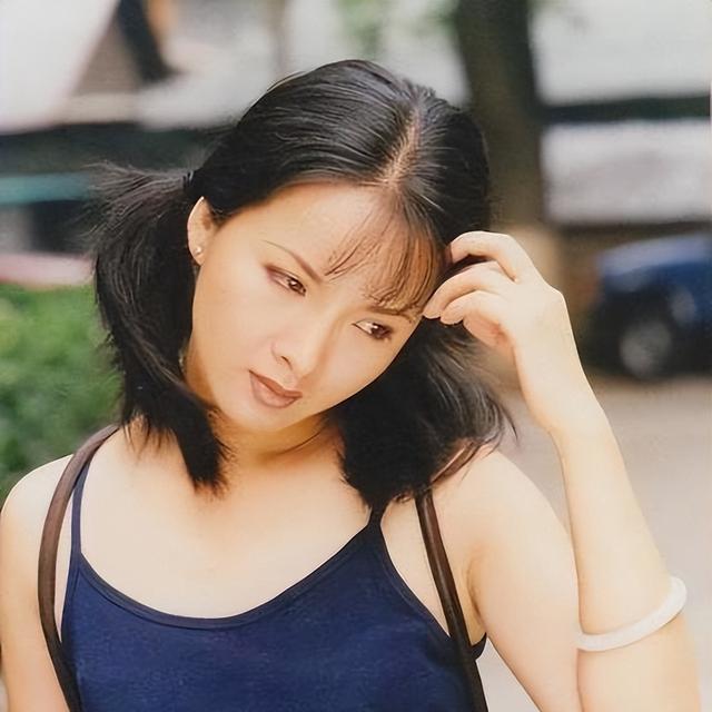香秀的扮演者是谁_大宅门抱狗丫头香秀的扮演者是谁
