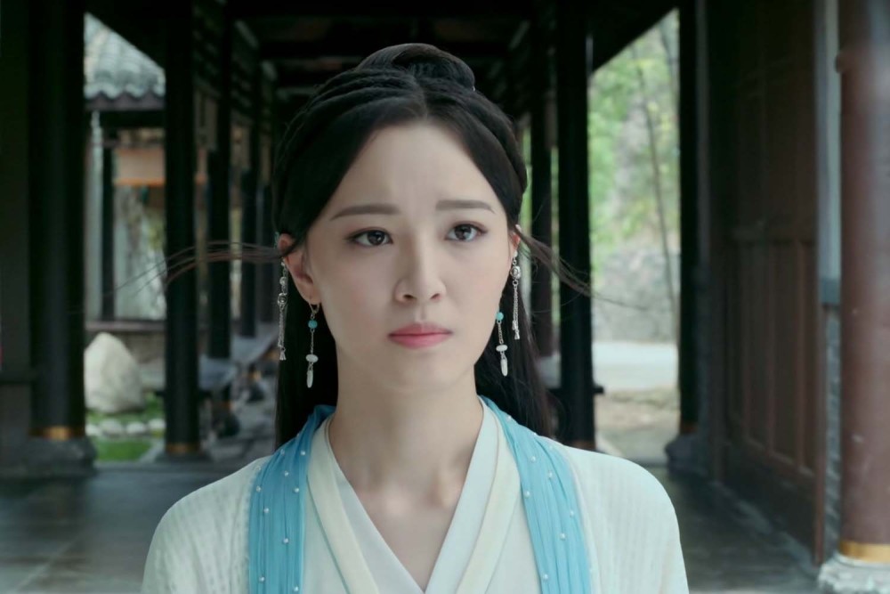 铁心兰扮演者_铁心兰扮演者张卫健版