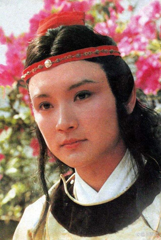 贾宝玉的扮演者_贾宝玉的扮演者是男是女
