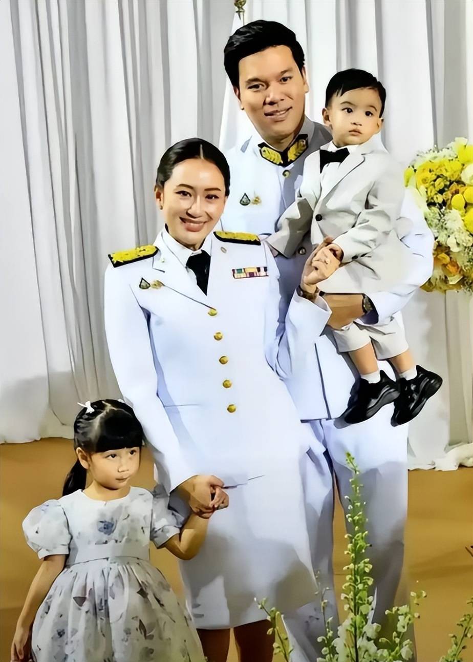 八岁儿子是亿万富豪_八岁儿子是亿万富豪短剧更新时间