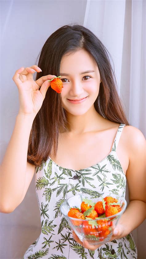戚百草扮演者_戚百草扮演者第一季