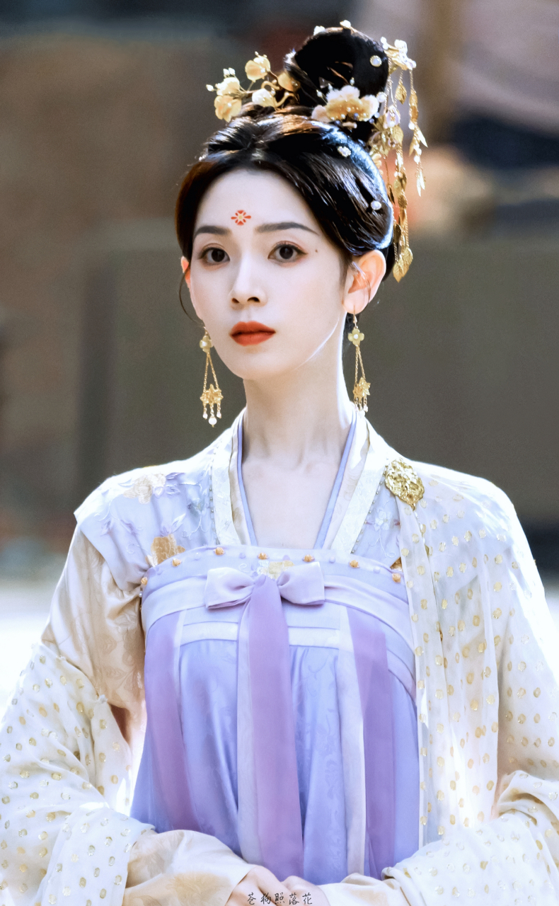 折颜扮演者_折颜扮演者枕上书