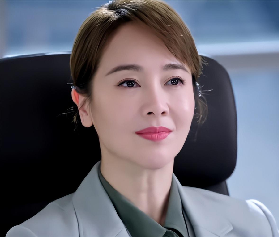 小青扮演者_电视剧三叉戟小青扮演者