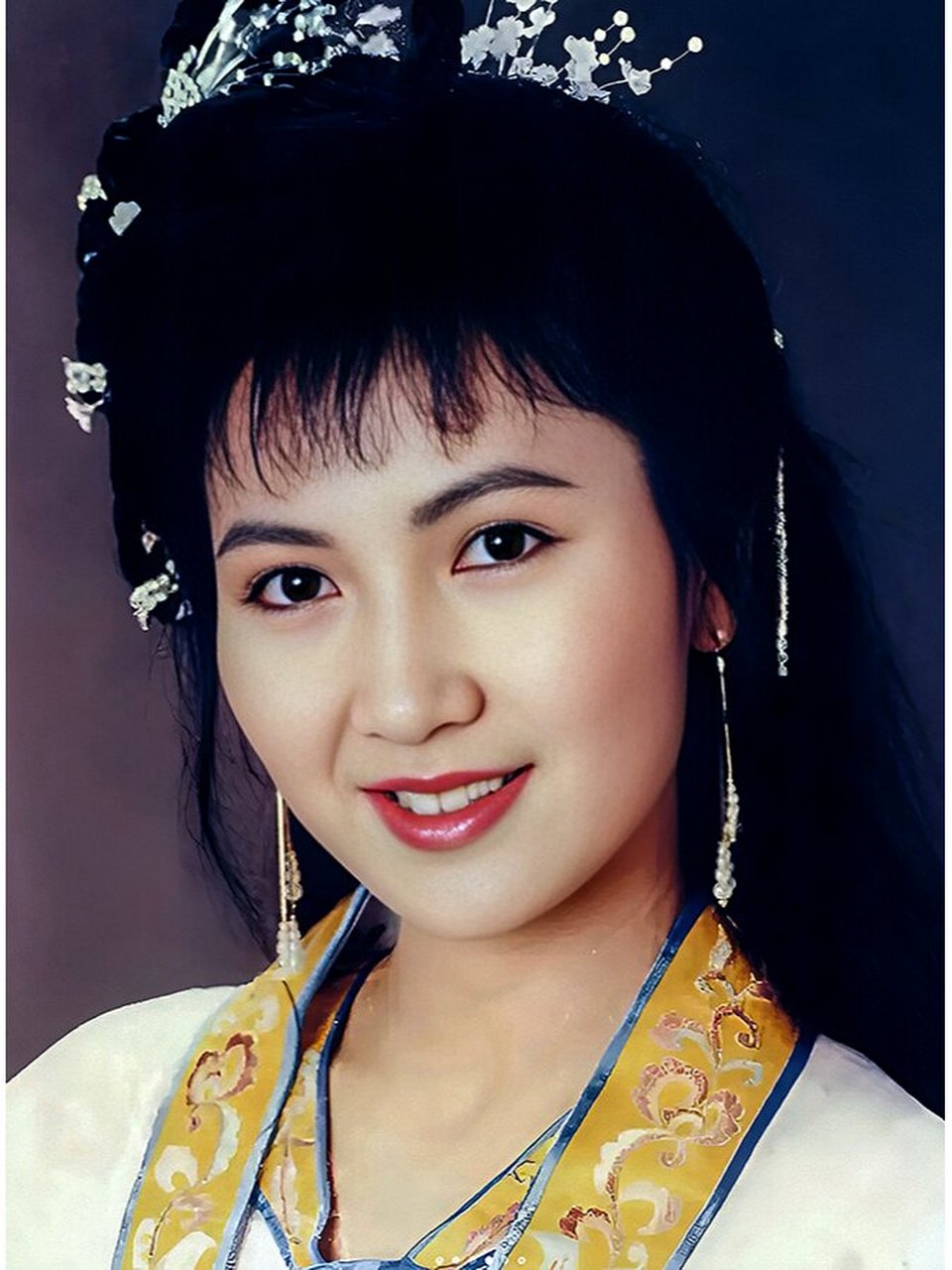 新白娘子传奇小青扮演者_新白娘子传奇小青扮演者肖燕