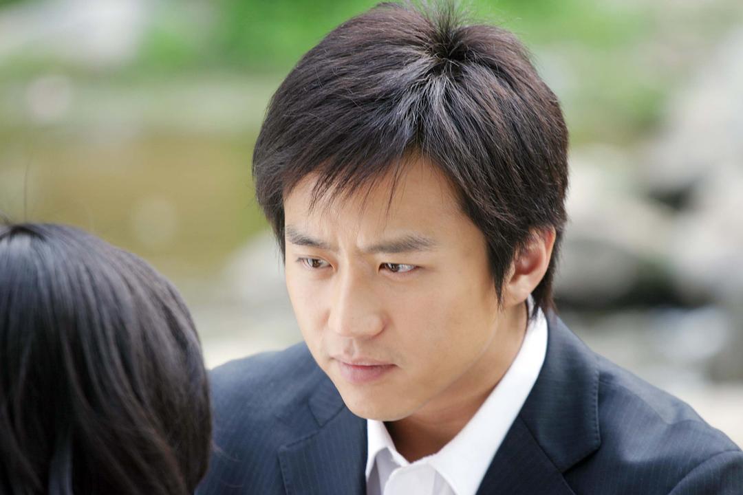 女人不哭剧情介绍_女人不哭剧情介绍三姐弟各自结局