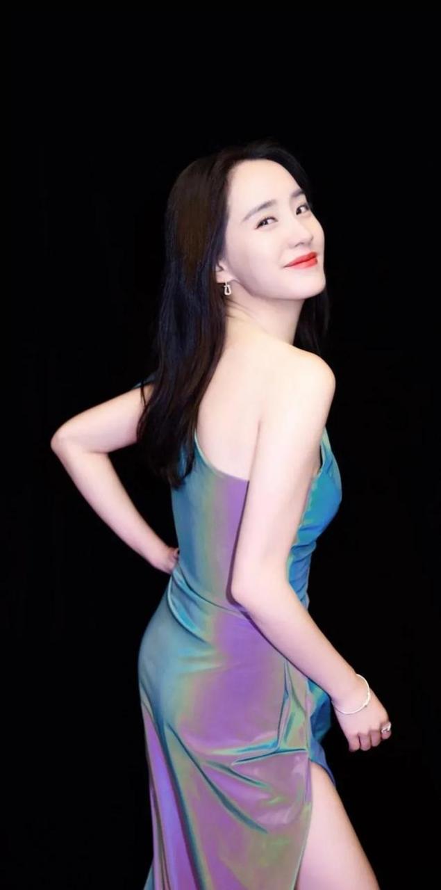 秋雅扮演者_秋雅扮演者王智年轻照片