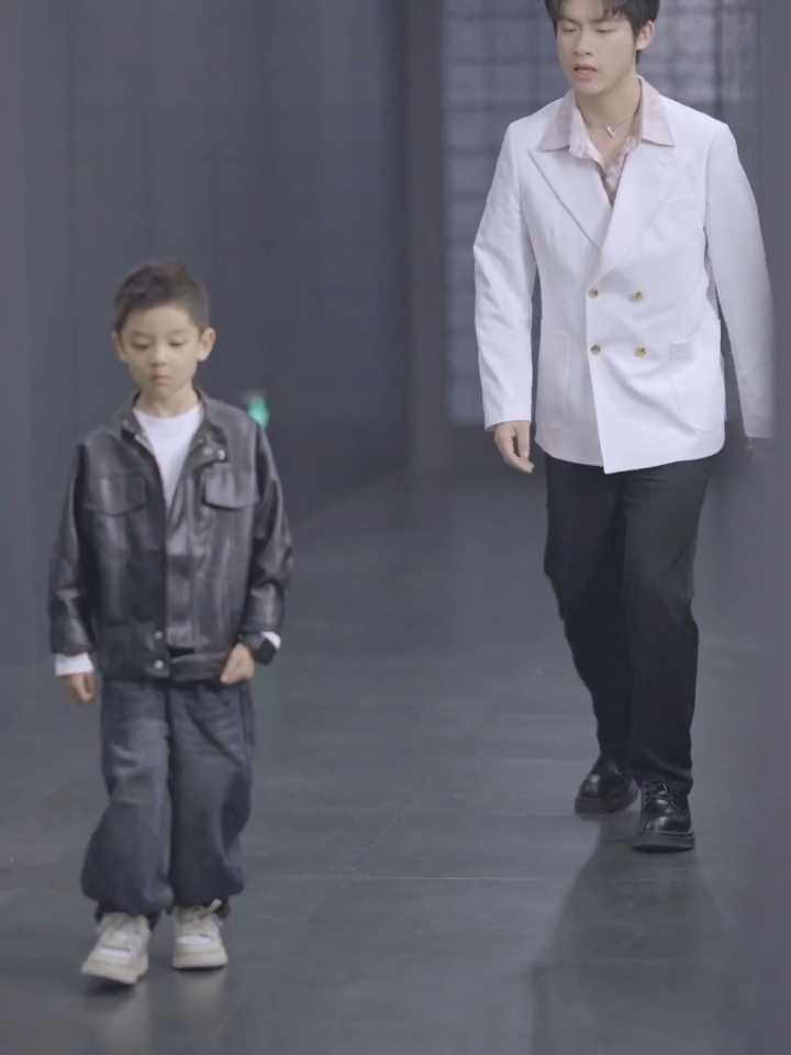 反派儿子你跪下妈求你点事_反派儿子你跪下妈求你点事演员表