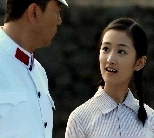 江亚菲的扮演者_少年江亚菲的扮演者