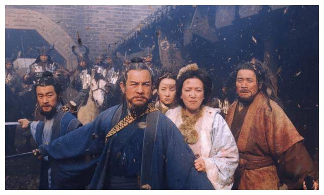 杨铁心扮演者_杨铁心扮演者几位