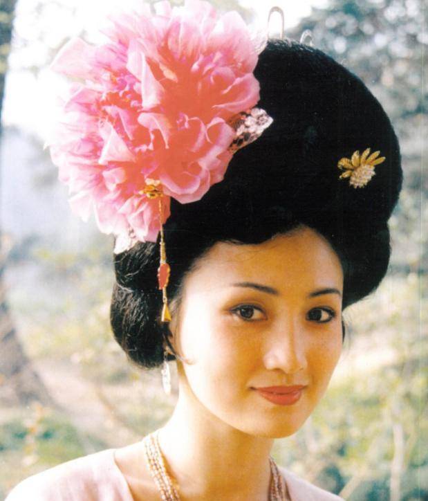 杨玉环扮演者_杨玉环扮演者张榕容