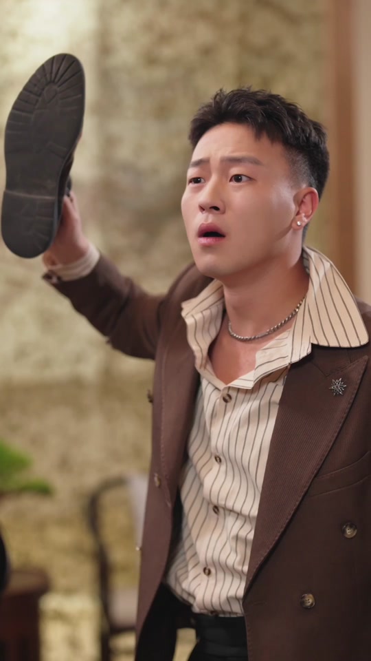 被偷听心声后，魔君他杀疯了_被偷听心声后魔君他杀疯了演员表
