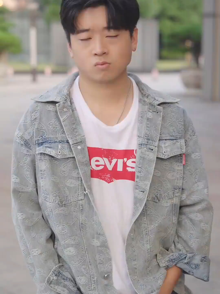 大佬速回你爸被打断了八根肋骨的简单介绍