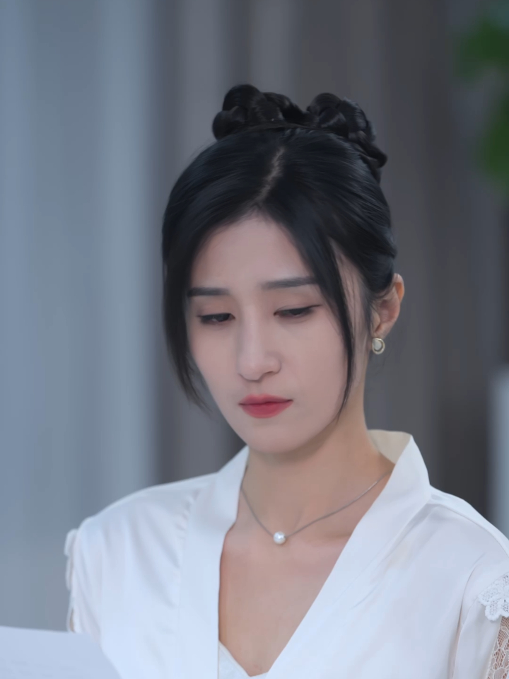 爱上你的体香_爱上你的体香龙晴是谁扮演的