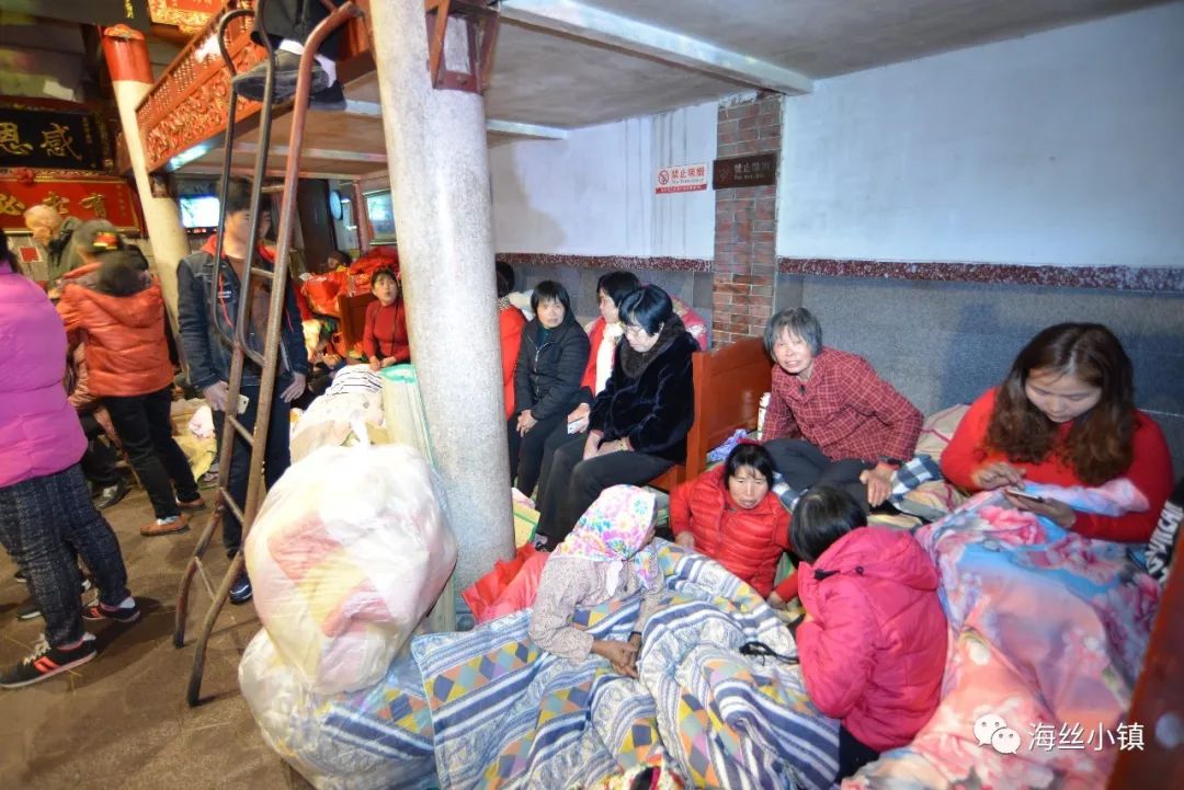 除夕夜老爸马甲藏不住了_除夕夜老爸马甲藏不住了短剧