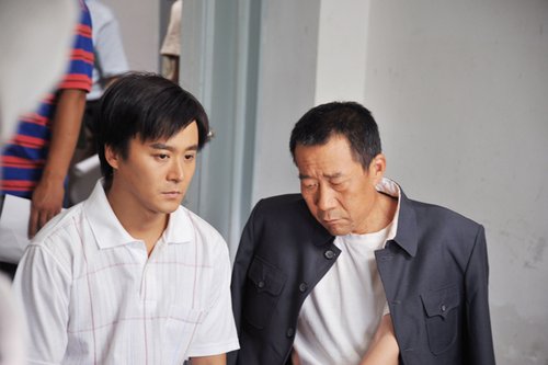 李雪健主演的电视剧(李雪健主演的电视剧父爱如山)
