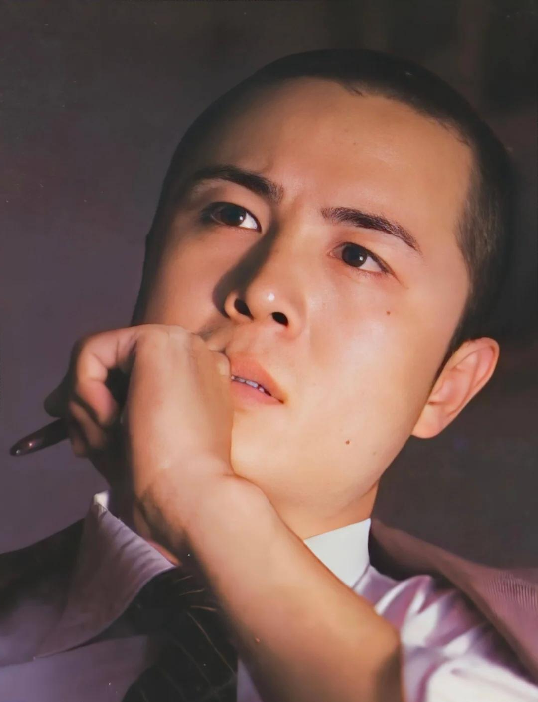 唐僧扮演者_唐僧扮演者迟重瑞和78岁富豪老婆同框,硕大的翡翠亮了!